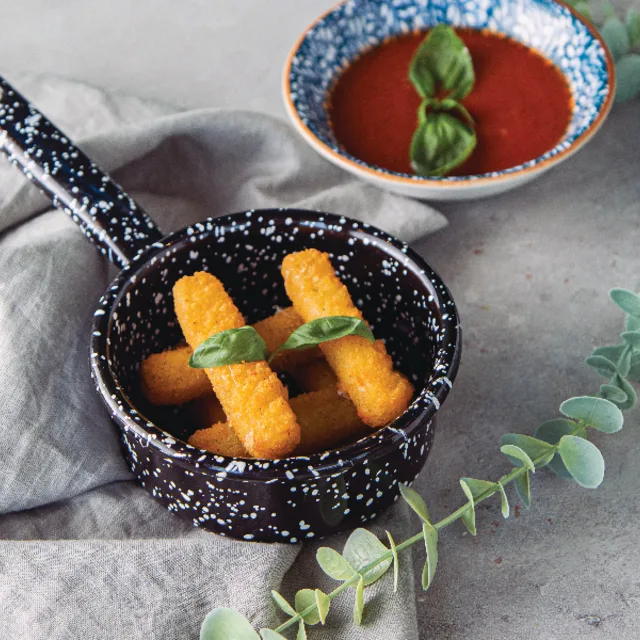 Fried Mozarella Sticks